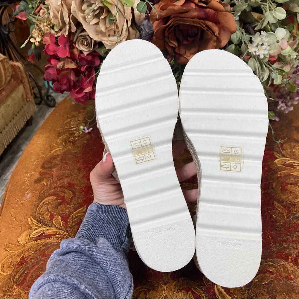 Dolce Vita Platform Wedge. - Picture 4 of 4